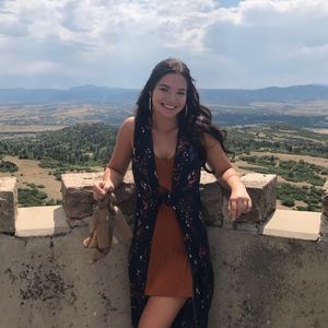 Meet your Posher, Danielle